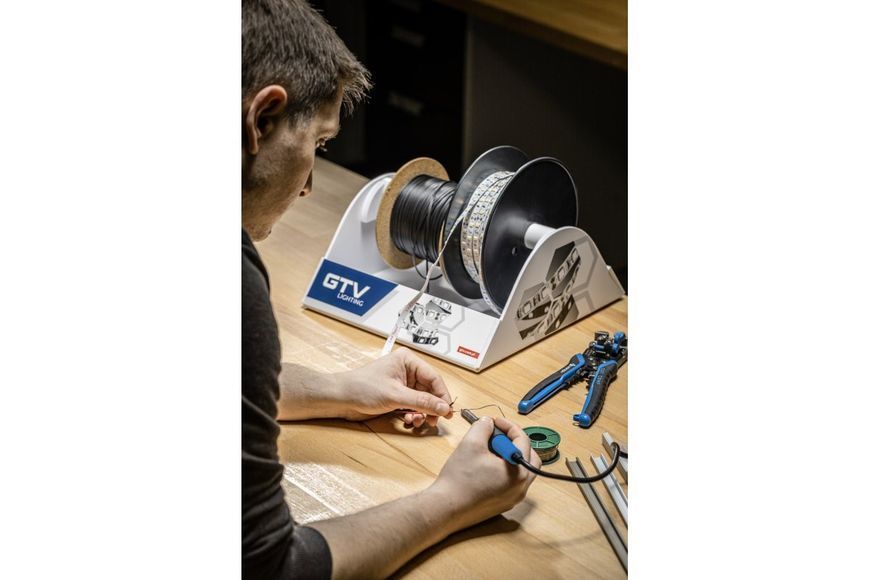 Світлодіодна стрічка GTV Flash 2835, 600 діодів, холодний білий, 7,6 W/м, 8 мм, 720 lm, бухта 50м EOL LD-2835MW-600-20-ZB-50 фото