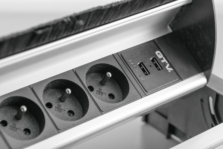 Блок розеток GTV з пропуском під кабель 3 розетки SCHUCKO 2xUSB провід 1,5м з вилкою Алюміній AE-PBC3GS2U-53BKS фото