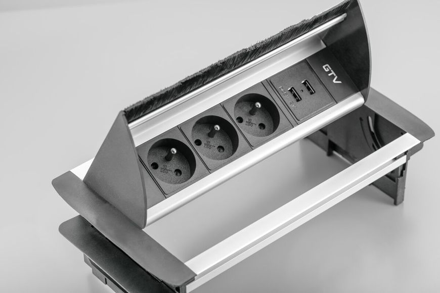 Блок розеток GTV з пропуском під кабель 3 розетки SCHUCKO 2xUSB провід 1,5м з вилкою Алюміній AE-PBC3GS2U-53BKS фото